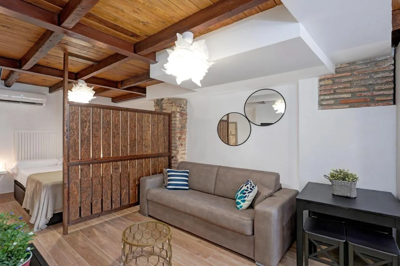 Tina Home Granada Spagna